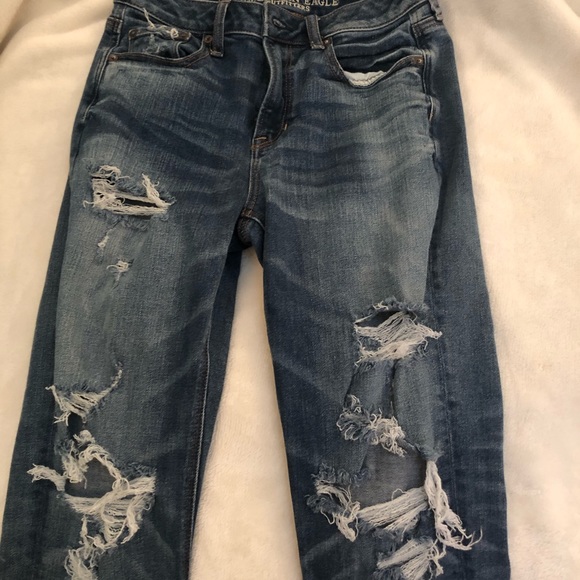 American Eagle Ripped Jeans - Picture 3 of 3